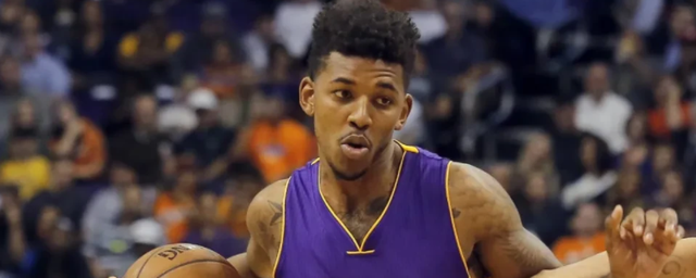 双后腰收窄 双后腰收窄